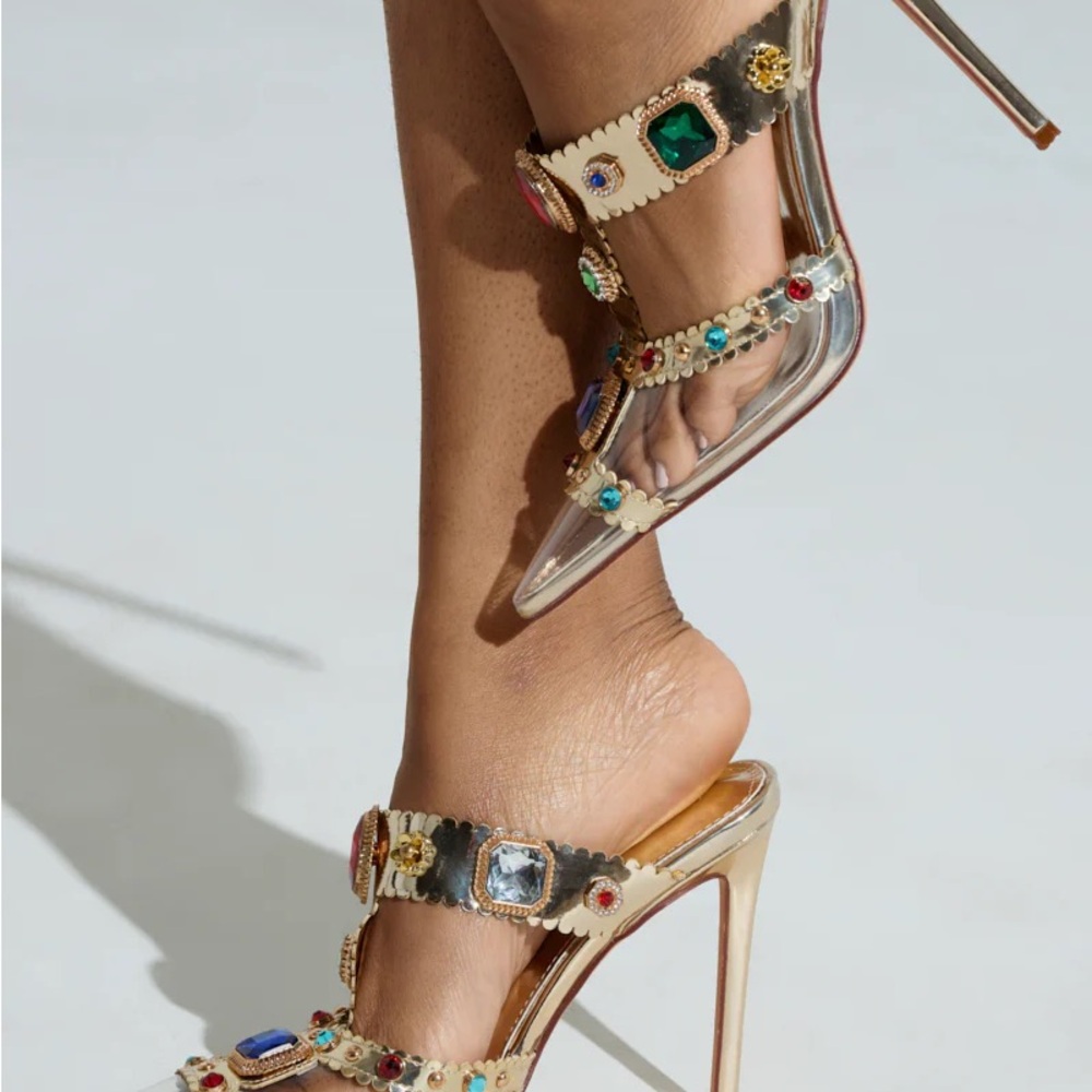 Glamorous Azalea Wang ZYA Multi Gold Embellished PVC Pumps.Size 7 Gorgeous!! NWT - Picture 2 of 8